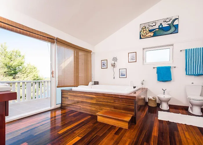 Villa Hvarisca Basina