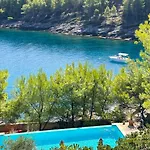 Hvarisca * Basina