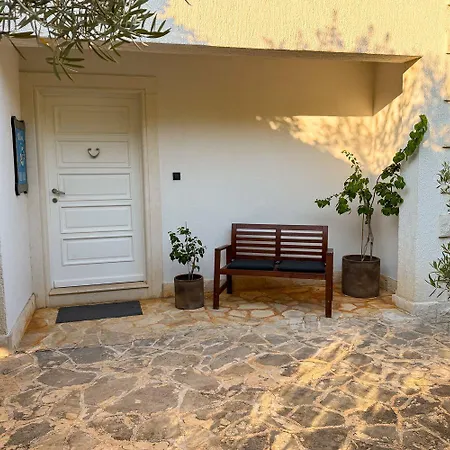 Hvarisca Villa Basina